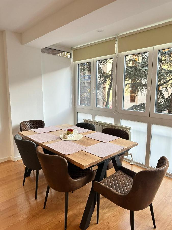 Apartament Apartamento De Lucerito Jaca Zewnętrze zdjęcie